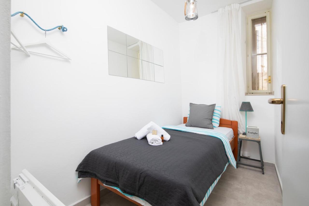 Kandlers Street Apartment Pula Bagian luar foto