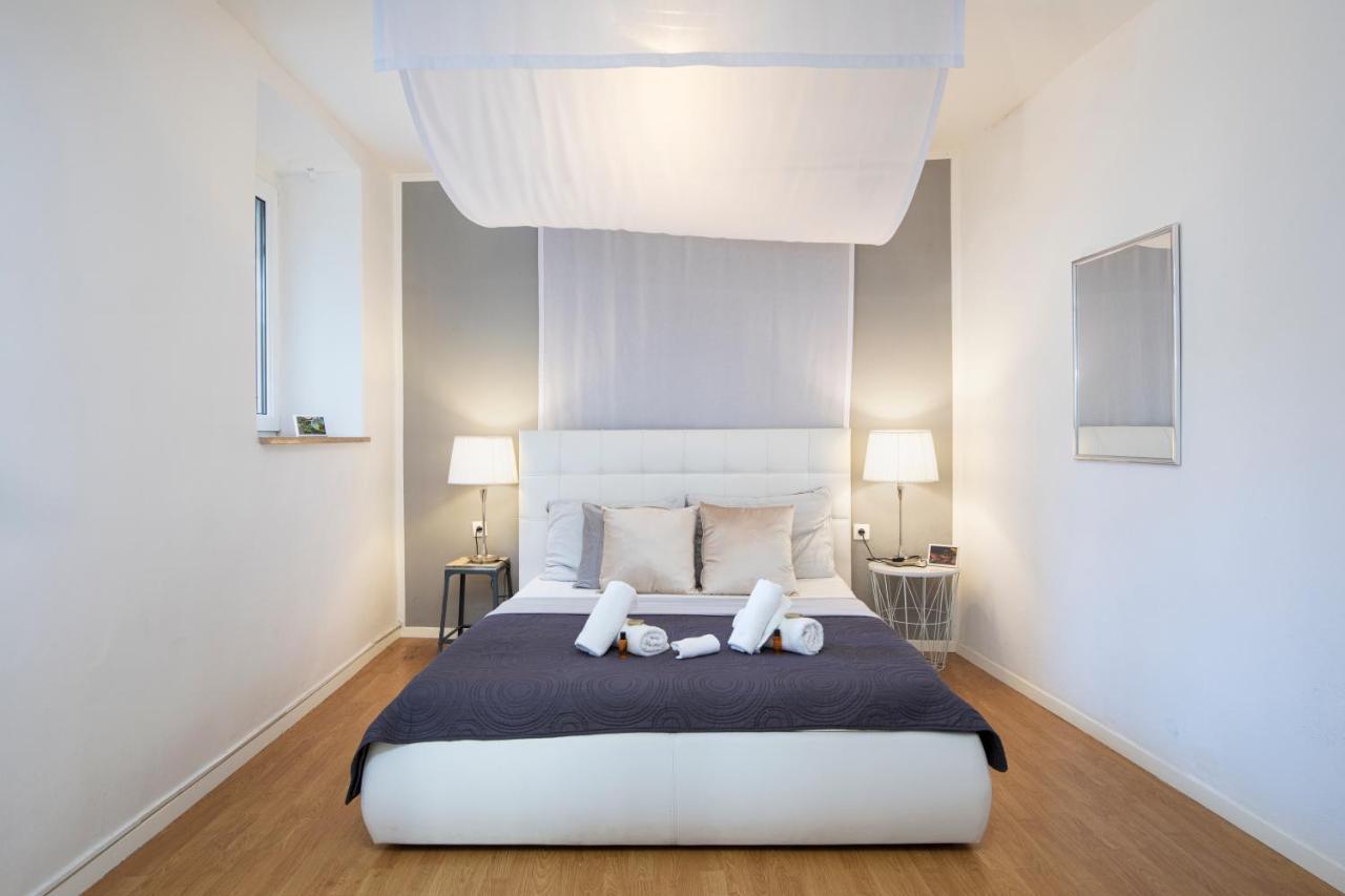 Kandlers Street Apartment Pula Bagian luar foto
